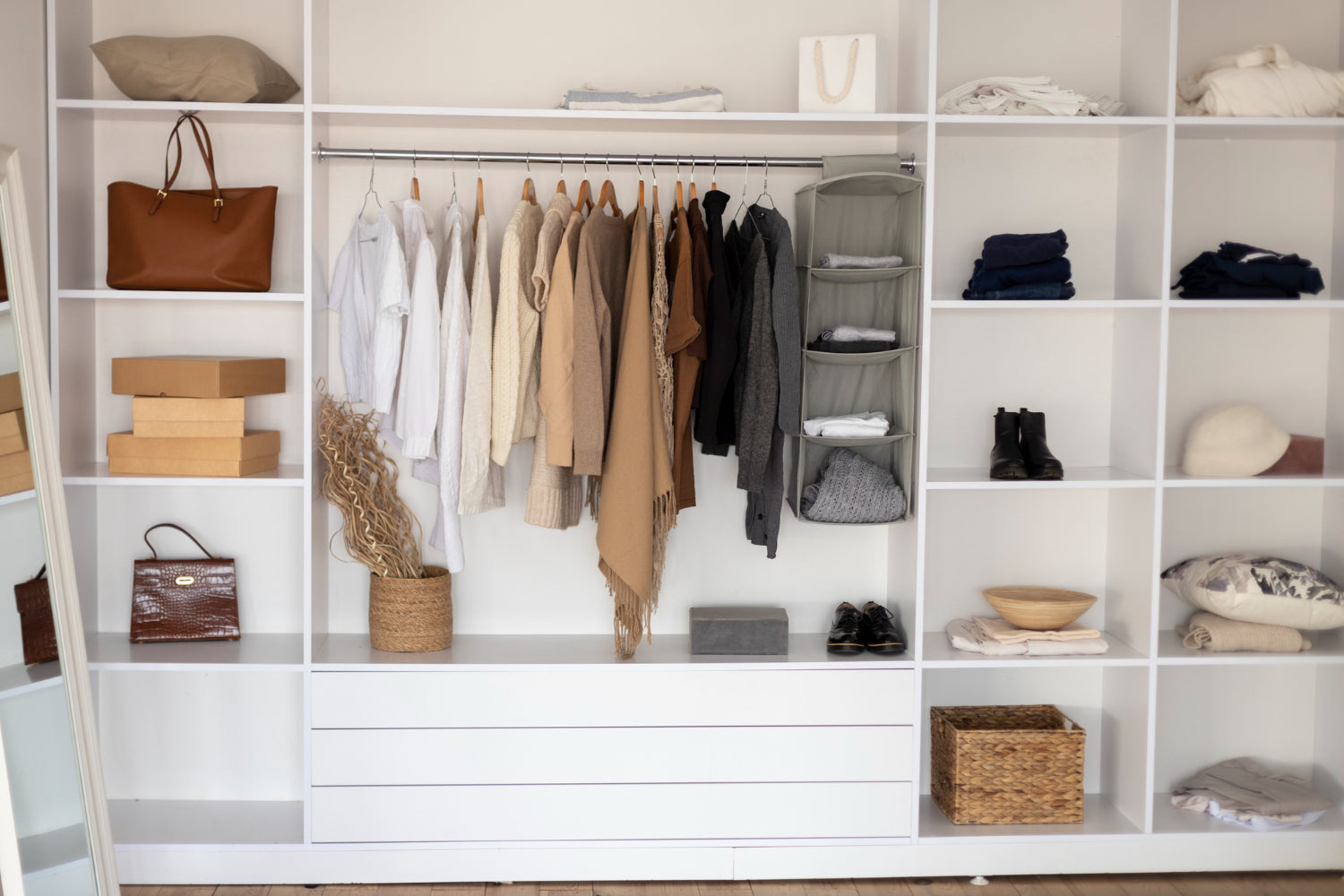 capsule wardrobe