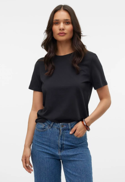 Paulina Black Basic T-Shirt