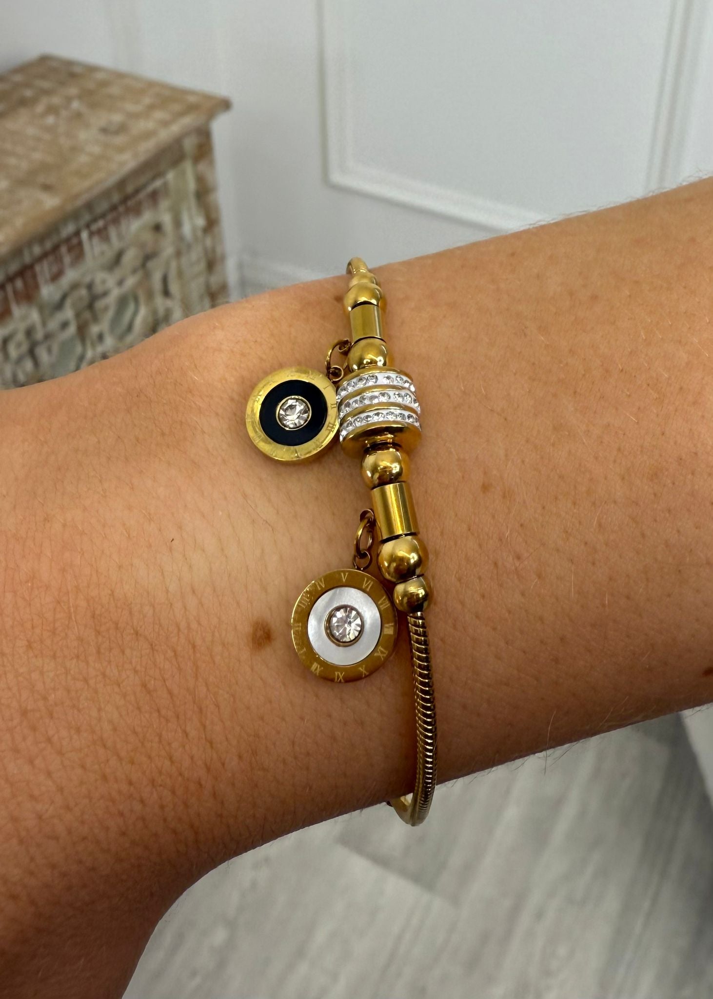 Mags Gold Circle Charm Bracelet